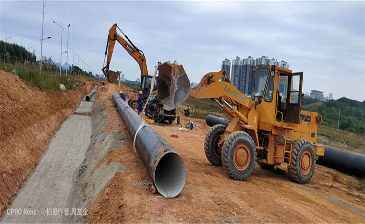 2520-10mm螺旋焊管,DN900螺旋管,610螺旋鋼管廠家,煙囪焊接鋼管廠家