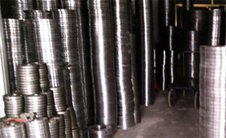 D630mm螺旋管，1620-10-12-14-16mm螺旋管，鋼材場槽鋼批發，DN200螺旋管廠家