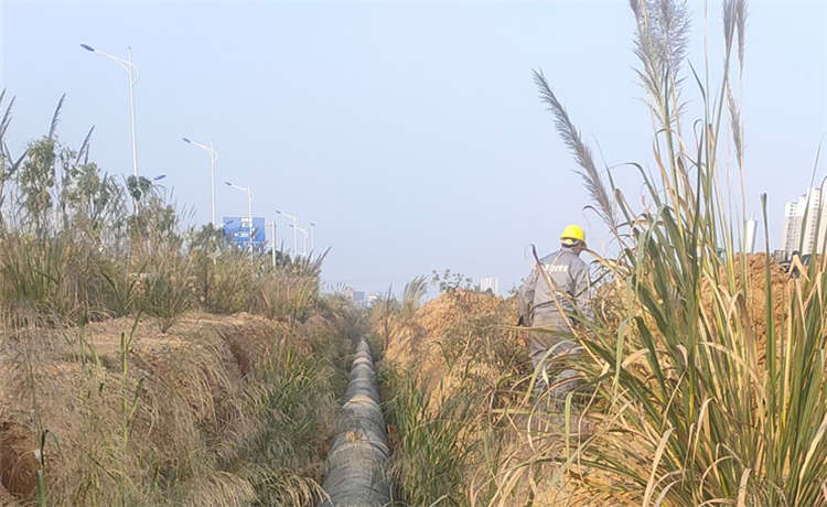 鋼材場螺旋焊管,百色1400mm螺旋焊管,1900mm螺旋管,埋地防腐螺旋管廠家